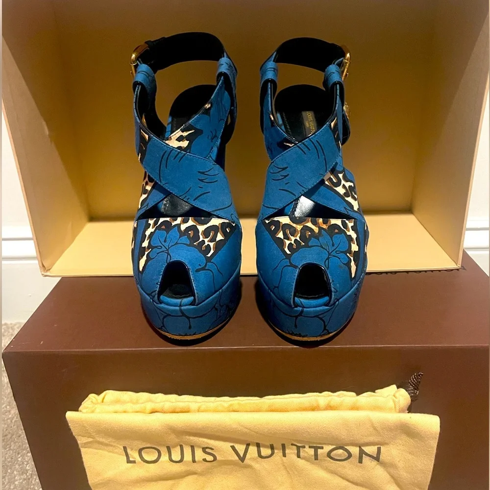 Louis Vuitton Blue Leopard Pattern Strappy Platform Heels size 37.5 - Picture 2 of 7